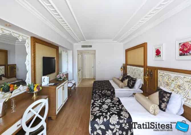 Crystal Palace Luxury Resort Spa 